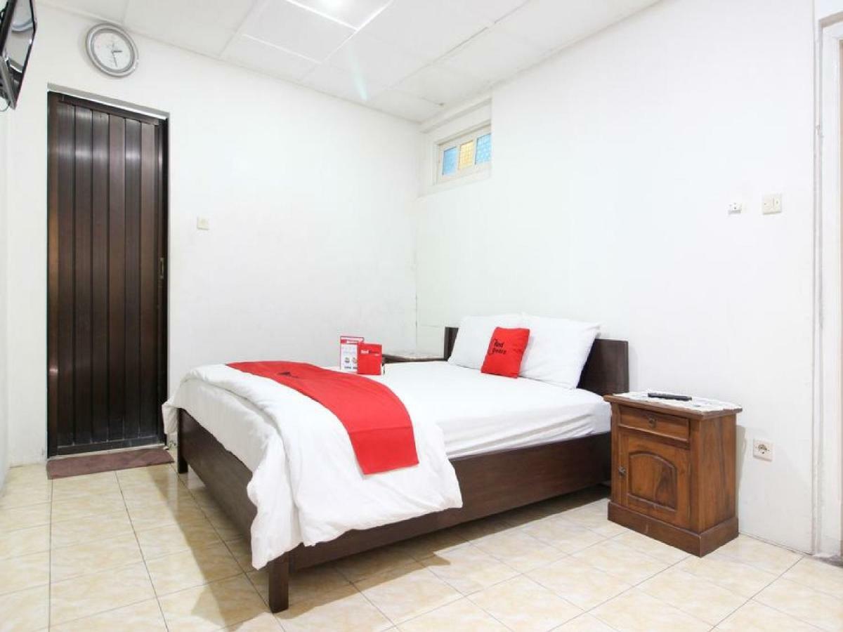 Reddoorz Syariah Near Wijilan Wisma tamu 2*