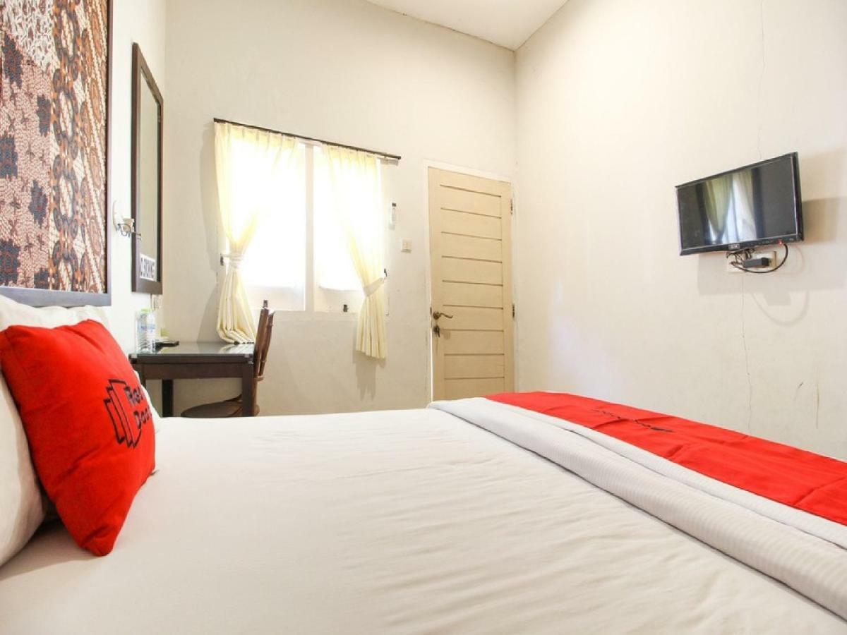 Reddoorz Syariah Near Wijilan Wisma tamu